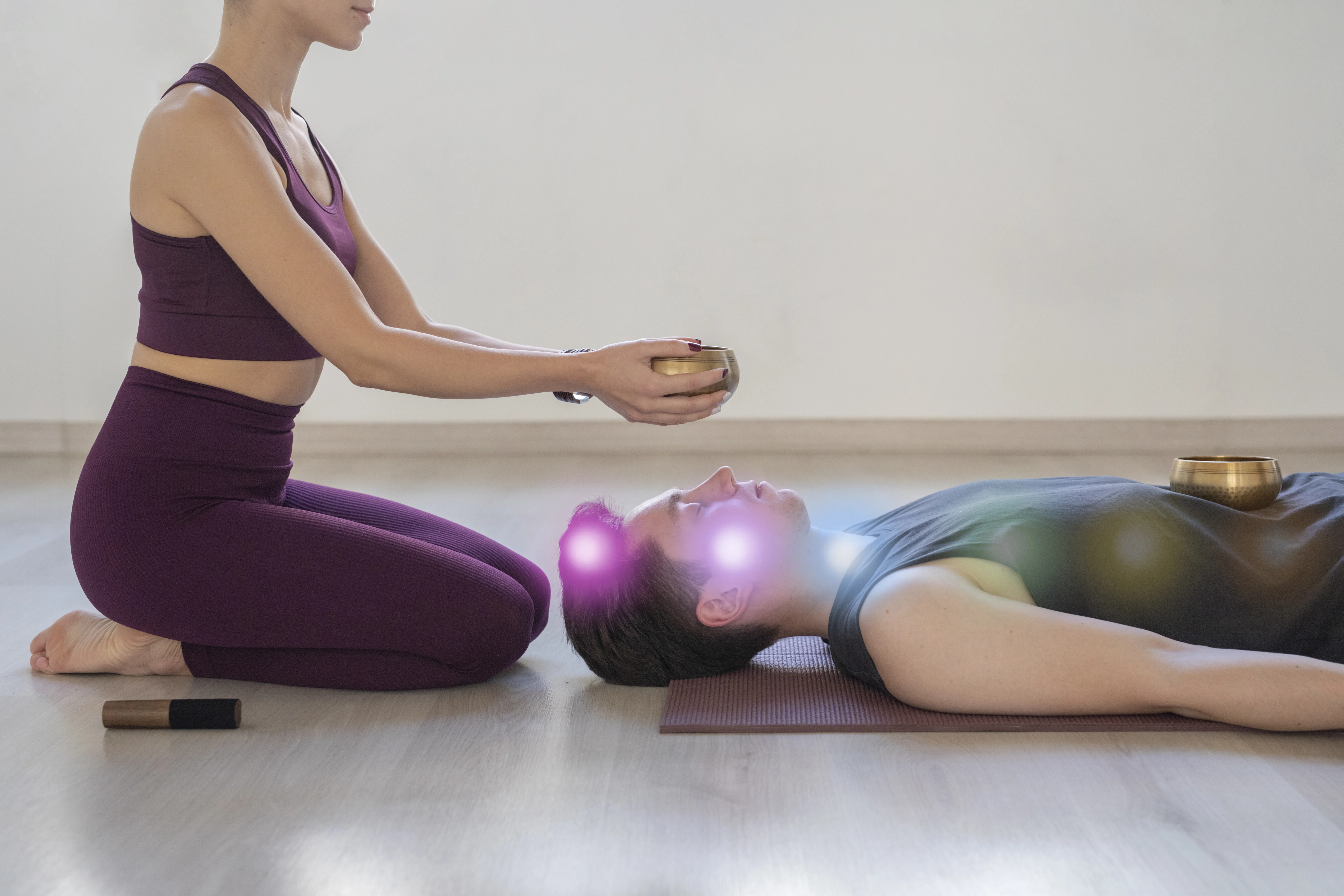 Tuina tapping technique being applied in a therapy session